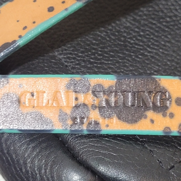 Glad & Young Black Leather Fanny Crossbody Bag - Picture 2 of 7